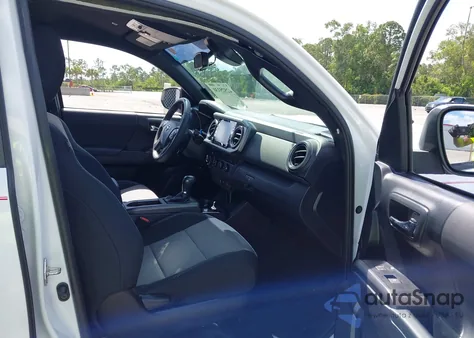 2020 Toyota Tacoma Trd Sport z USA, uszkodzony, nr VIN 3TMCZ5AN1LM360874